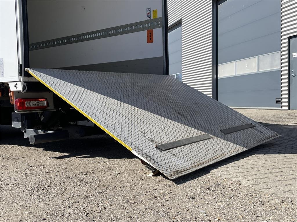 Renault D280 Premium - Box truck: picture 3 Renault D280 Premium - Box truck: picture 3