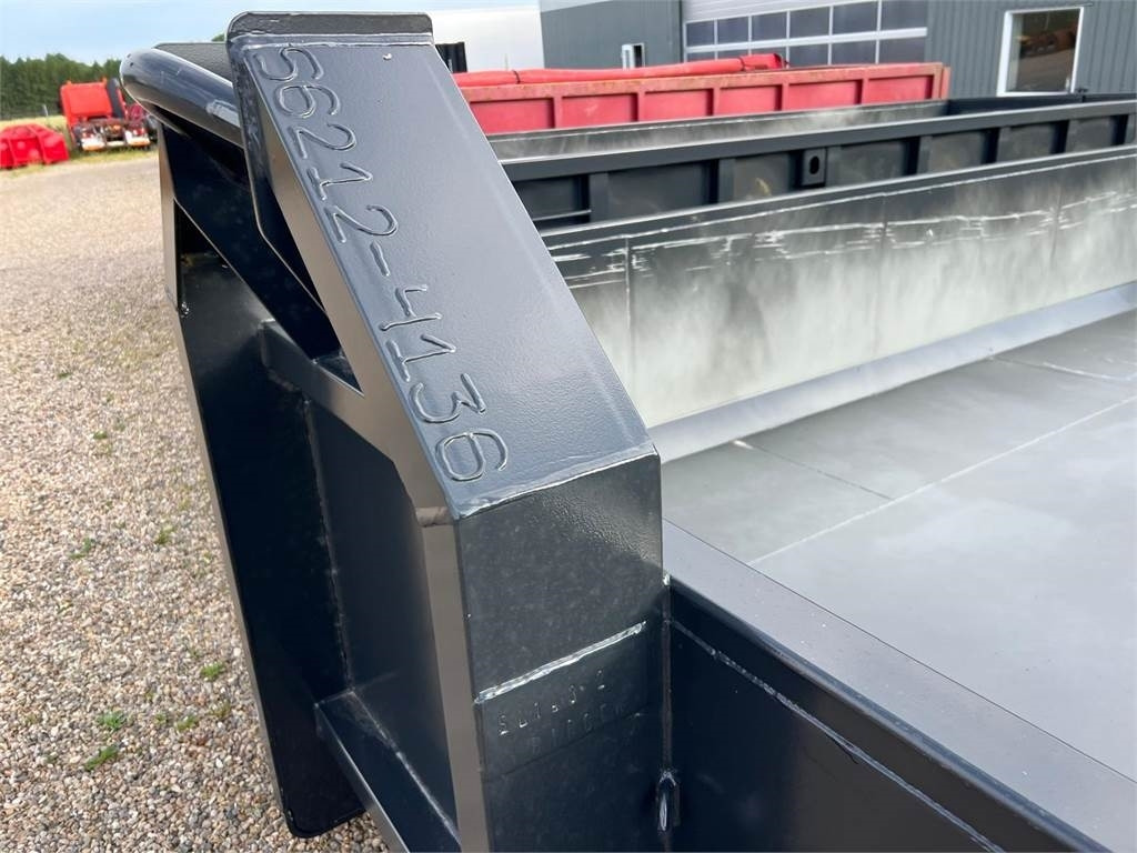 Scancon S6212 - Flatbed body: picture 4 Scancon S6212 - Flatbed body: picture 4