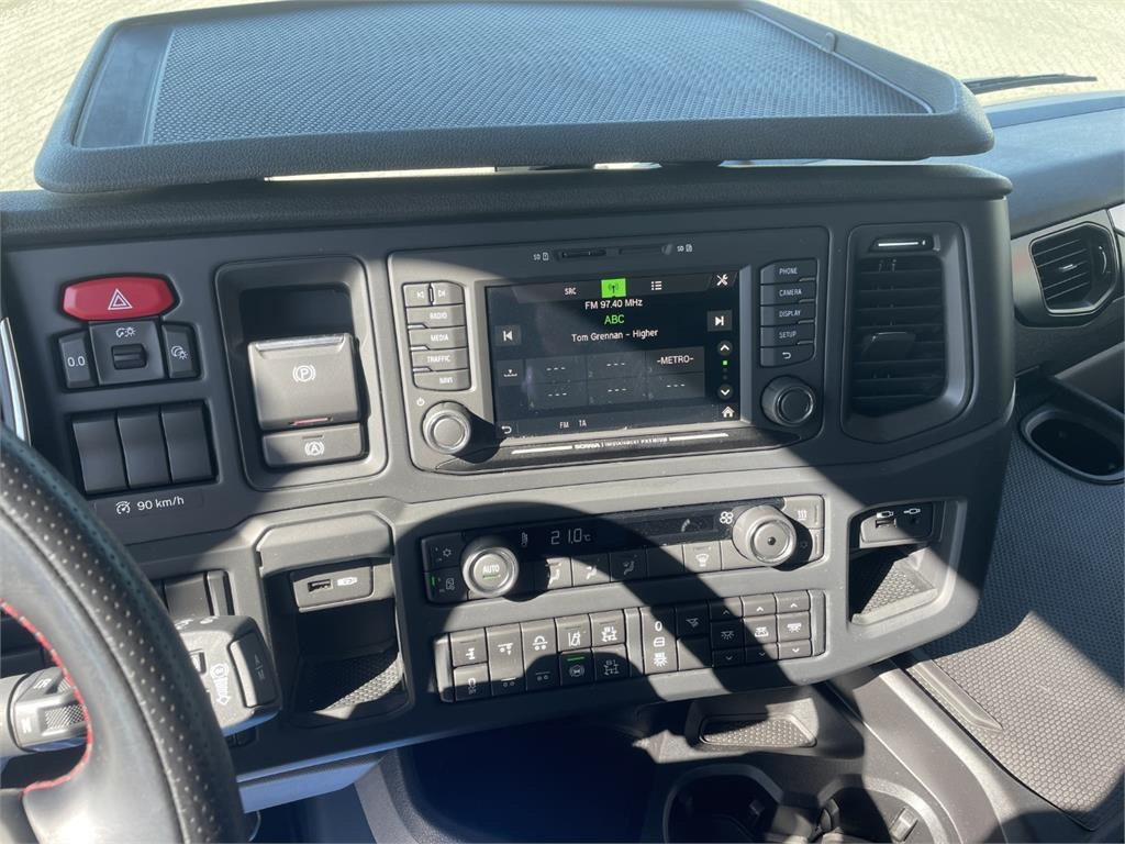 Tractor unit Scania S660 A 6x2 NB 2950: picture 12