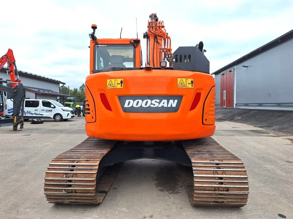 Doosan DX140LCR-5 PYÖRITTÄJÄLLÄ - Crawler excavator: picture 3 Doosan DX140LCR-5 PYÖRITTÄJÄLLÄ - Crawler excavator: picture 3