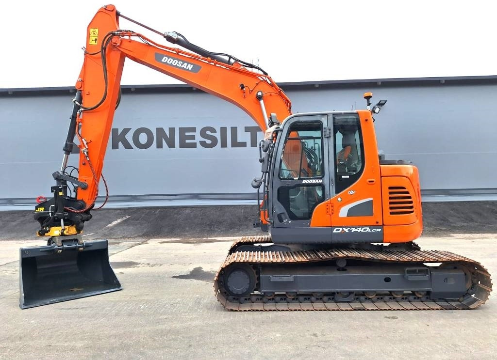 Doosan DX140LCR-5 PYÖRITTÄJÄLLÄ - Crawler excavator: picture 1 Doosan DX140LCR-5 PYÖRITTÄJÄLLÄ - Crawler excavator: picture 1