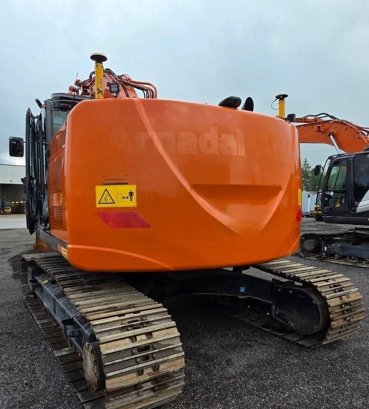 Hitachi ZX225USRLC-6 - Crawler excavator: picture 2 Hitachi ZX225USRLC-6 - Crawler excavator: picture 2