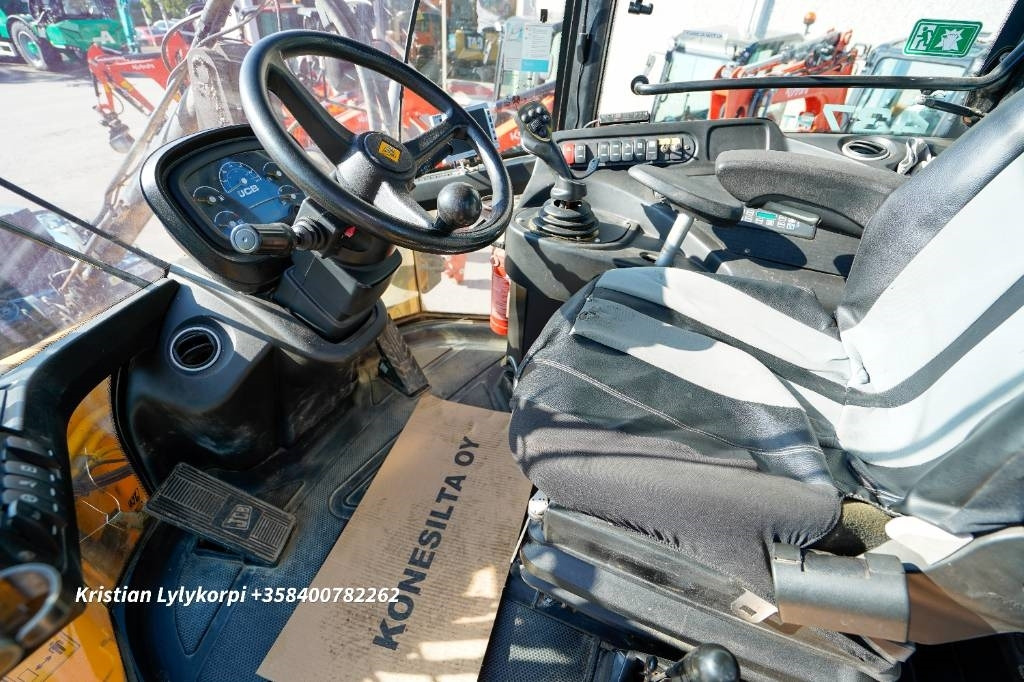 Wheel loader JCB 437HT: picture 24