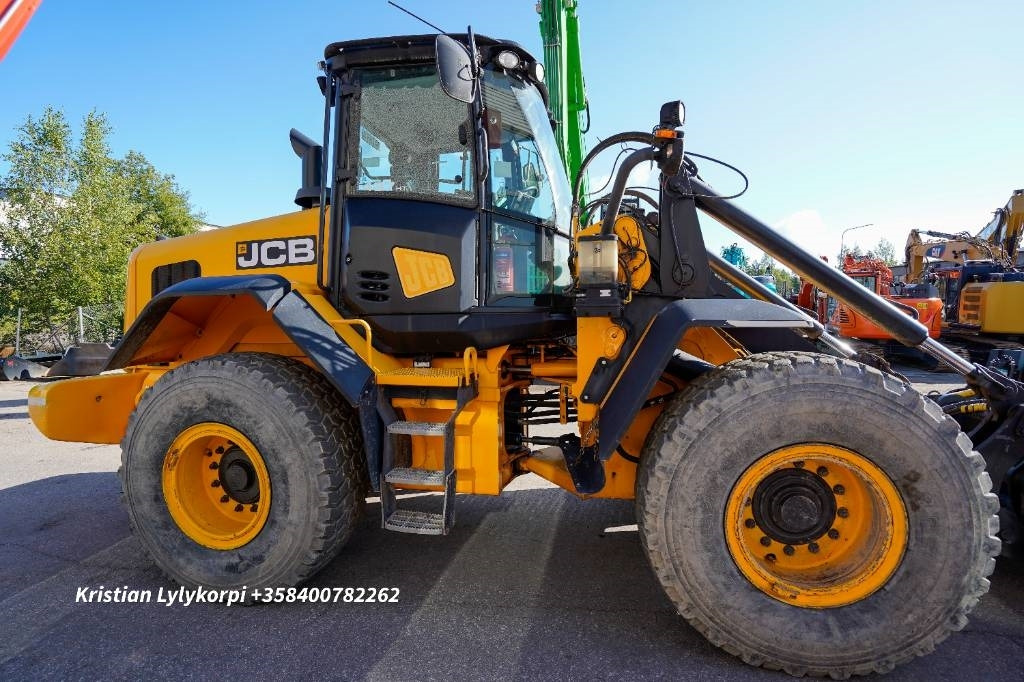 Wheel loader JCB 437HT: picture 10