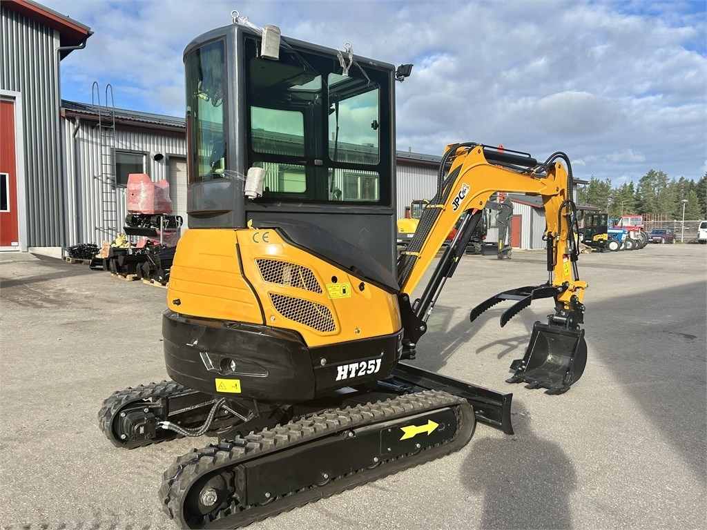 JPC HT25J HYTILLÄ - Mini excavator: picture 3 JPC HT25J HYTILLÄ - Mini excavator: picture 3