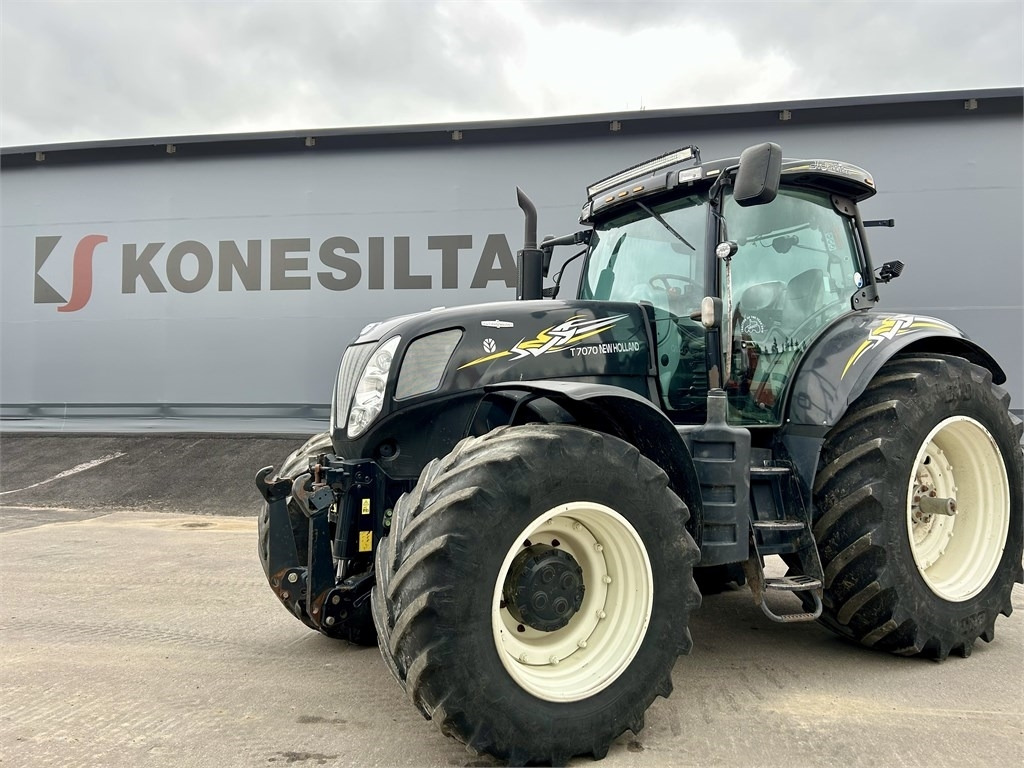 New Holland T 7070 AC - Farm tractor: picture 1 New Holland T 7070 AC - Farm tractor: picture 1