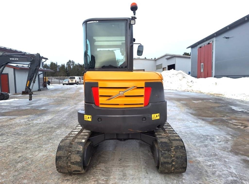 Volvo ECR48C PYÖRITTÄJÄ PIHDEILLÄ - Mini excavator: picture 3 Volvo ECR48C PYÖRITTÄJÄ PIHDEILLÄ - Mini excavator: picture 3