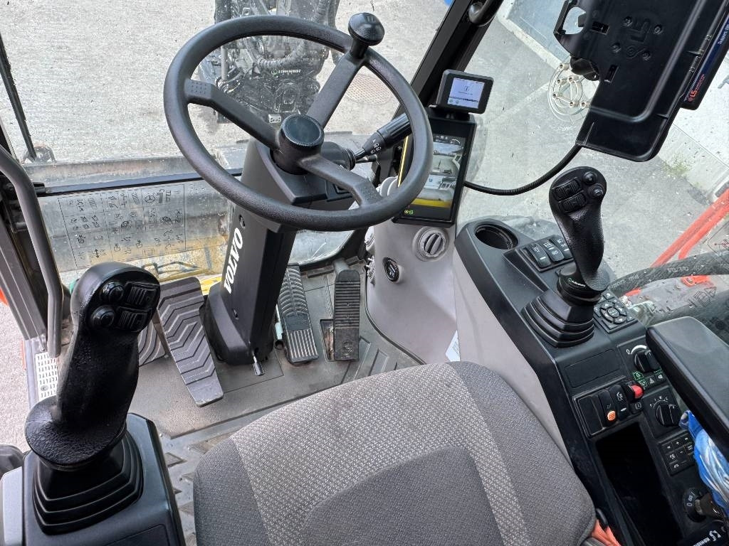 Wheel excavator Volvo EWR 150 E: picture 16