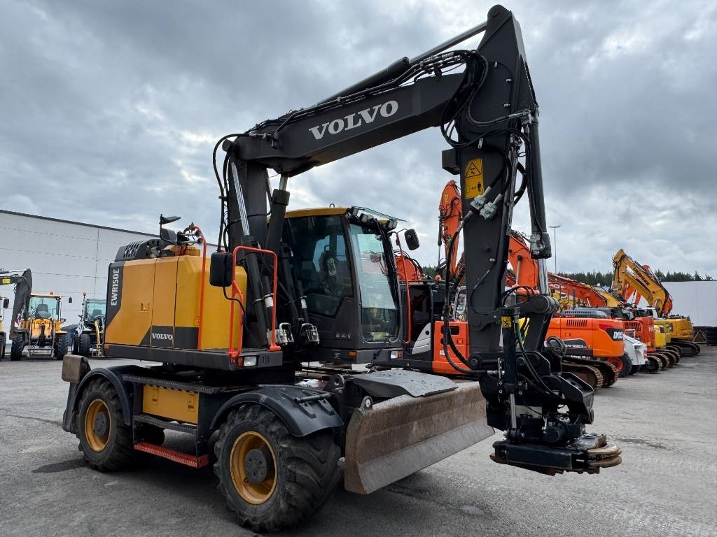 Wheel excavator Volvo EWR 150 E: picture 7