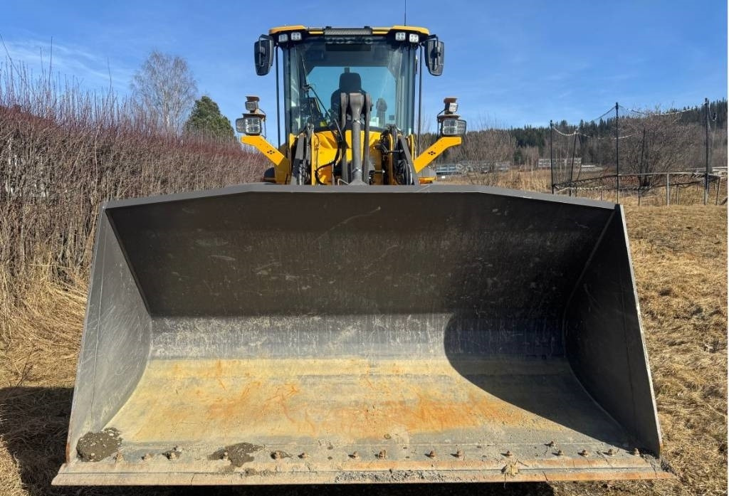 Volvo L70H2 - Wheel loader: picture 3 Volvo L70H2 - Wheel loader: picture 3