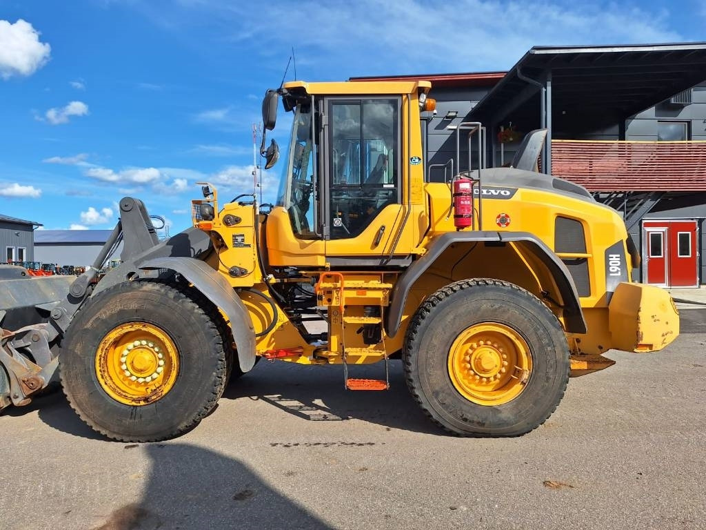 Volvo L90H RASVARI, VAAKA YM. - Wheel loader: picture 2 Volvo L90H RASVARI, VAAKA YM. - Wheel loader: picture 2