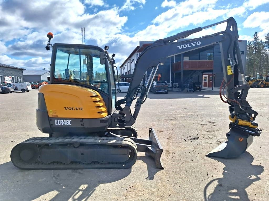 Volvo MYYTY! SOLD! ECR48C PYÖRITTÄJÄ PIHDEILLÄ - Mini excavator: picture 5 Volvo MYYTY! SOLD! ECR48C PYÖRITTÄJÄ PIHDEILLÄ - Mini excavator: picture 5