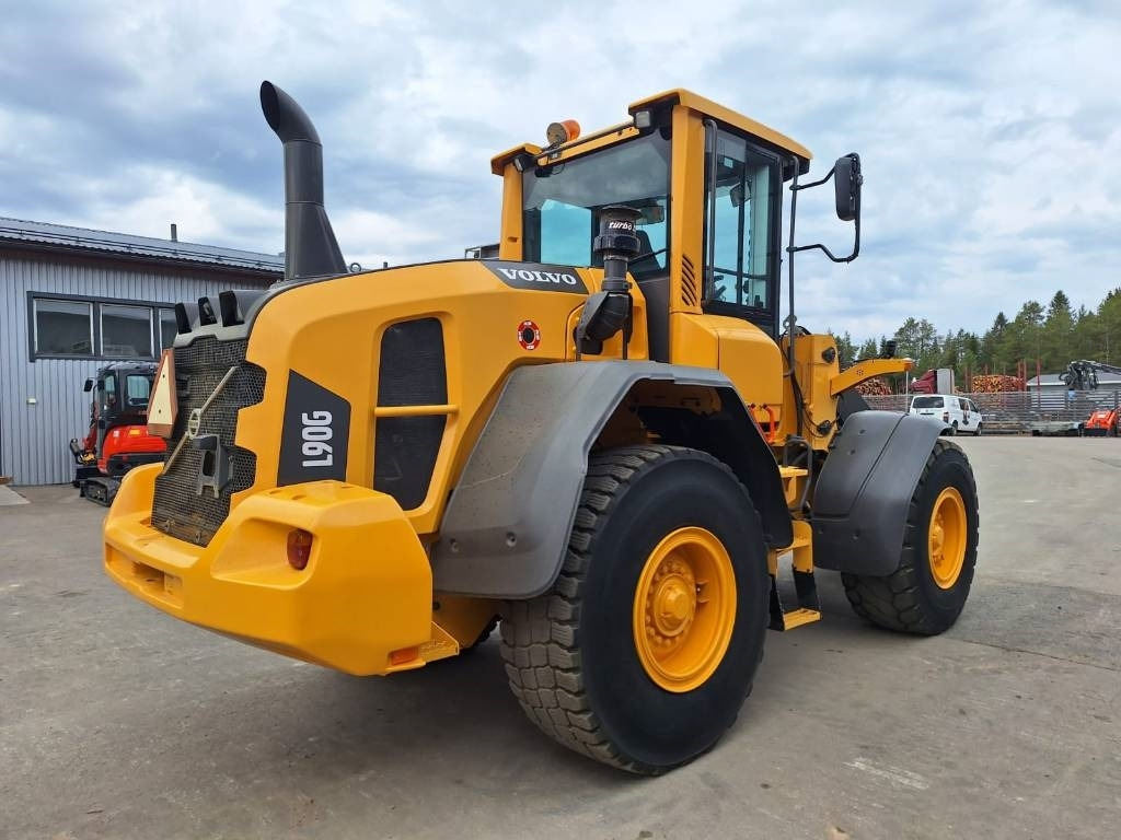 Volvo MYYTY! SOLD! L90G RASVARI, YM. - Wheel loader: picture 4 Volvo MYYTY! SOLD! L90G RASVARI, YM. - Wheel loader: picture 4