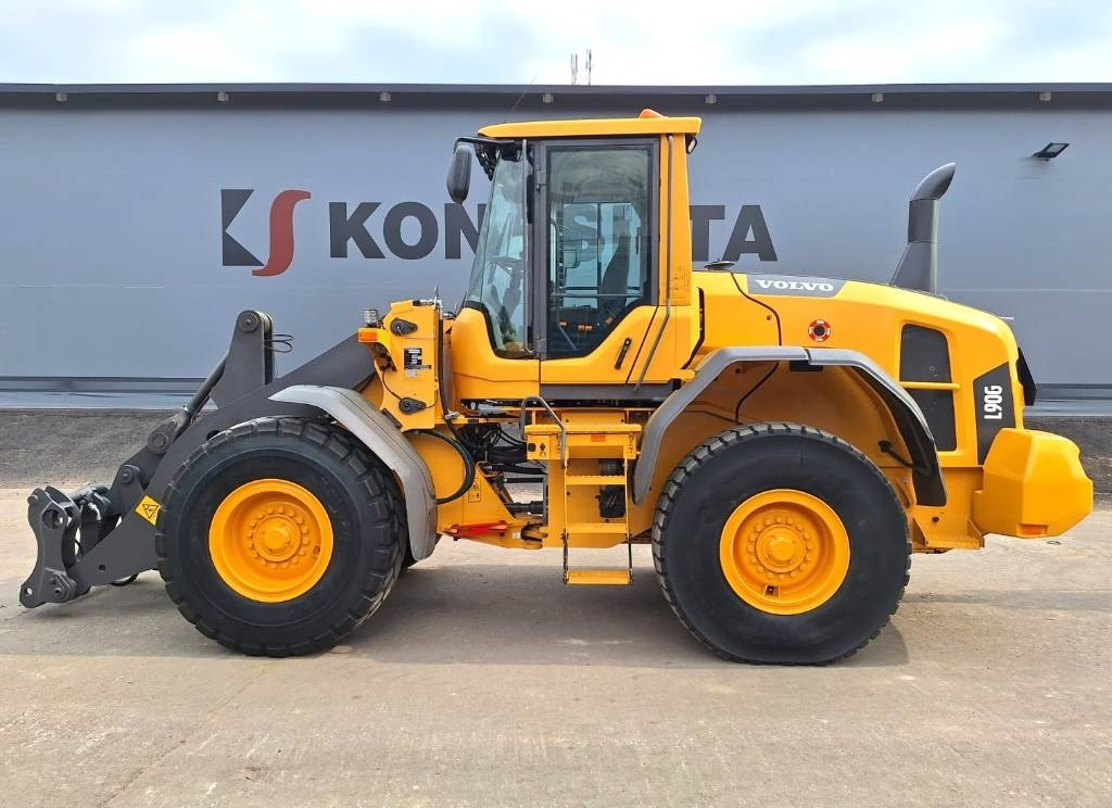 Volvo MYYTY! SOLD! L90G RASVARI, YM. - Wheel loader: picture 1 Volvo MYYTY! SOLD! L90G RASVARI, YM. - Wheel loader: picture 1