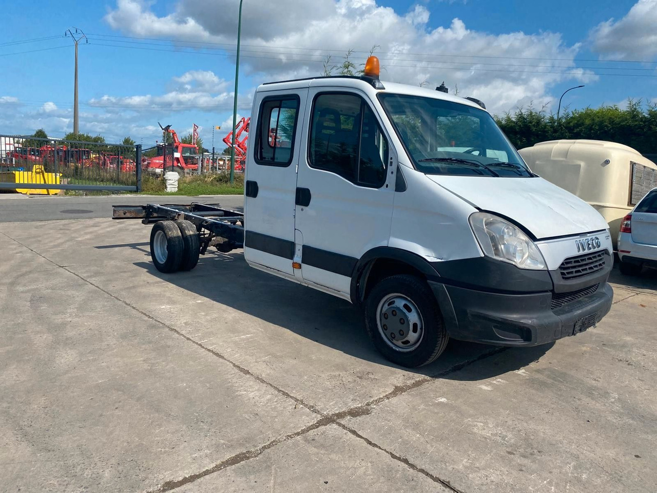 Iveco Daily 3.0 HPI. Doka 7 Sitze. Für Ersatzteile. - Cab chassis truck: picture 2 Iveco Daily 3.0 HPI. Doka 7 Sitze. Für Ersatzteile. - Cab chassis truck: picture 2