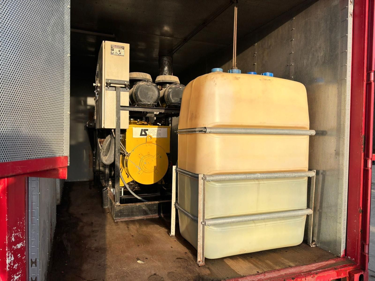 Sommer 400kVa Generator. Motor MAN V8. 370h! - Generator set: picture 4 Sommer 400kVa Generator. Motor MAN V8. 370h! - Generator set: picture 4