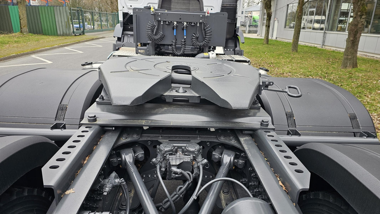 MERCEDES-BENZ Actros 3340 S 6x4 ADR Euro 3 Tractor Head leasing MERCEDES-BENZ Actros 3340 S 6x4 ADR Euro 3 Tractor Head: picture 6