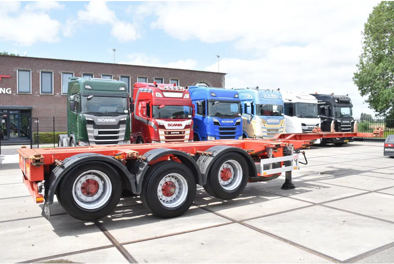 Pacton T3-010 - BPW AXLES - DRUM BRAKES - 2 LIFT AXLES - 2 x EXTENDABLE - - Container transporter/ Swap body semi-trailer: picture 2 Pacton T3-010 - BPW AXLES - DRUM BRAKES - 2 LIFT AXLES - 2 x EXTENDABLE - - Container transporter/ Swap body semi-trailer: picture 2