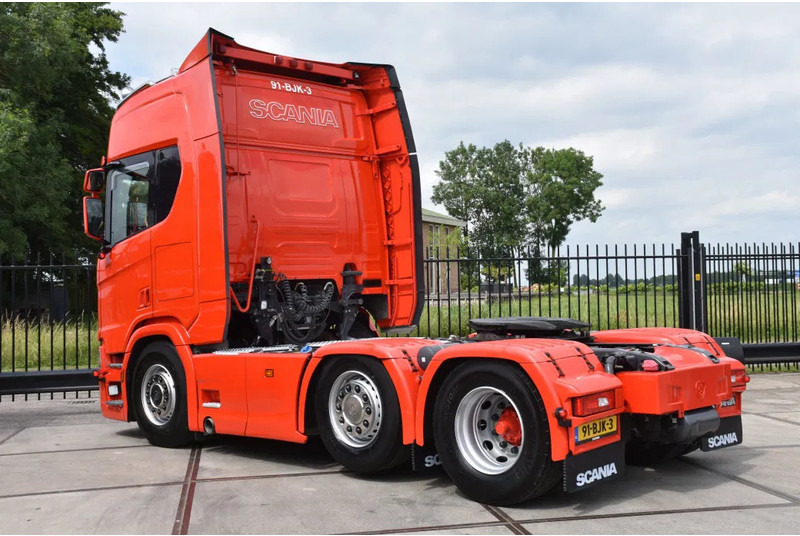 Scania R450 NGS 6x2/4NB - RETARDER - FULL AIR - 748 TKM - LEATHER SEATS - NAVI - 2 x FUEL TANKS - LED LIGHTS - - Tractor unit: picture 3 Scania R450 NGS 6x2/4NB - RETARDER - FULL AIR - 748 TKM - LEATHER SEATS - NAVI - 2 x FUEL TANKS - LED LIGHTS - - Tractor unit: picture 3