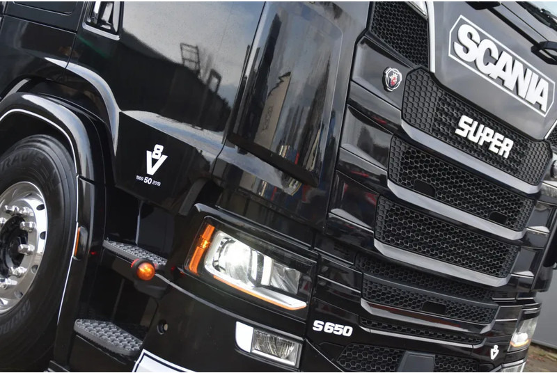 Tractor unit Scania S650 V8 NGS 6x2/4NB - 50 YEARS - FULL AIR - RETARDER - 453 TKM - FULL OPTIONS - EXHAUST PIPE - TOP CONDITION -: picture 15 Tractor unit Scania S650 V8 NGS 6x2/4NB - 50 YEARS - FULL AIR - RETARDER - 453 TKM - FULL OPTIONS - EXHAUST PIPE - TOP CONDITION -: picture 15