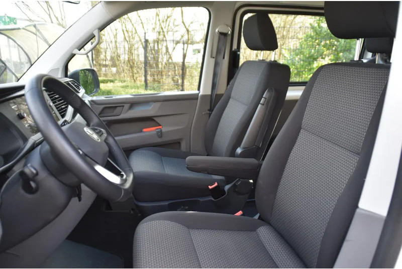 Volkswagen Transporter 2.0 TDI - 110 KW - ONLY 10 TKM - AUT. GEARBOX - NAVI - CAMERA - SLIDING DOOR - LIKE NEW !! - Small van, Combi van: picture 4 Volkswagen Transporter 2.0 TDI - 110 KW - ONLY 10 TKM - AUT. GEARBOX - NAVI - CAMERA - SLIDING DOOR - LIKE NEW !! - Small van, Combi van: picture 4