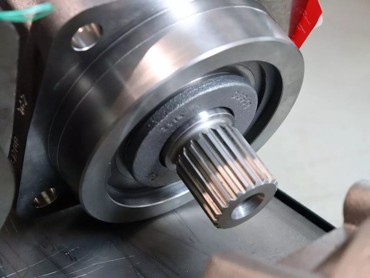 REXROTH A2FM107/61W-VAB020 - Hydraulic motor for Construction machinery: picture 4 REXROTH A2FM107/61W-VAB020 - Hydraulic motor for Construction machinery: picture 4