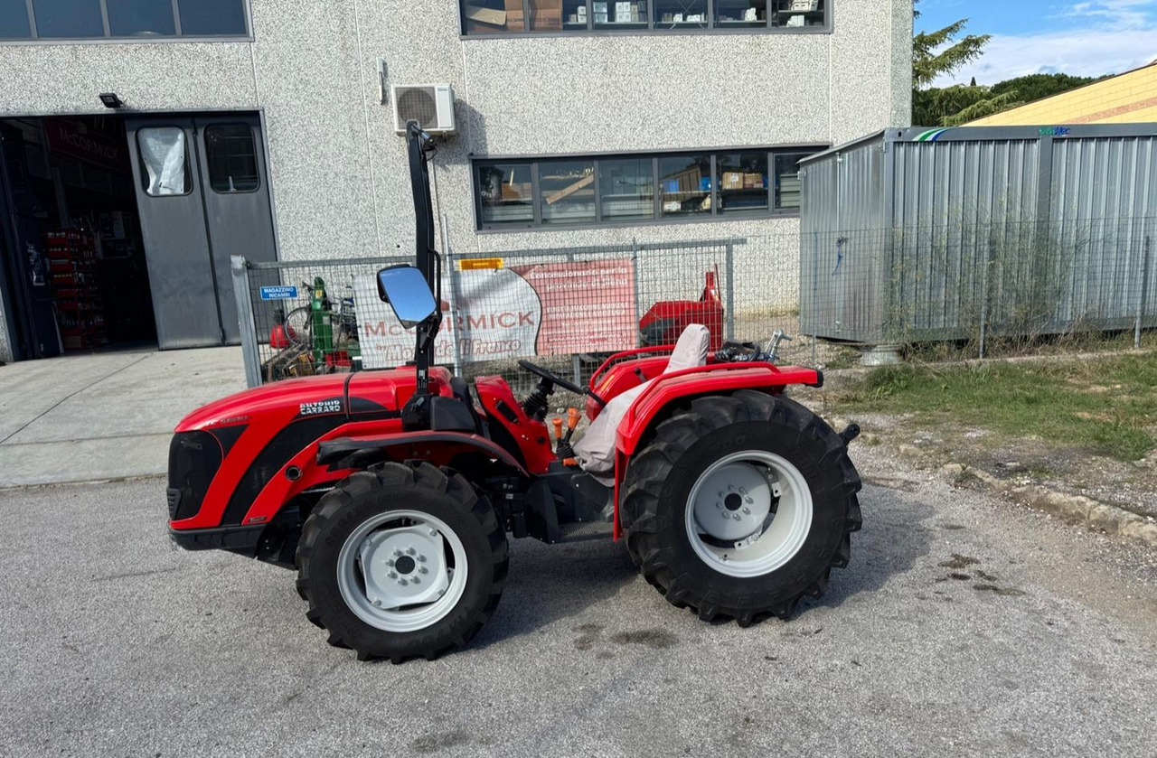 Trattore - Farm tractor: picture 2 Trattore - Farm tractor: picture 2