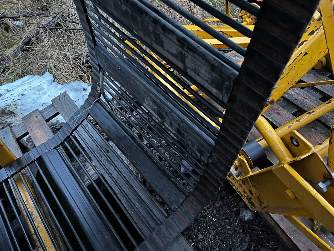 Samon Loading conveyor - Grape harvesting machine: picture 2 Samon Loading conveyor - Grape harvesting machine: picture 2