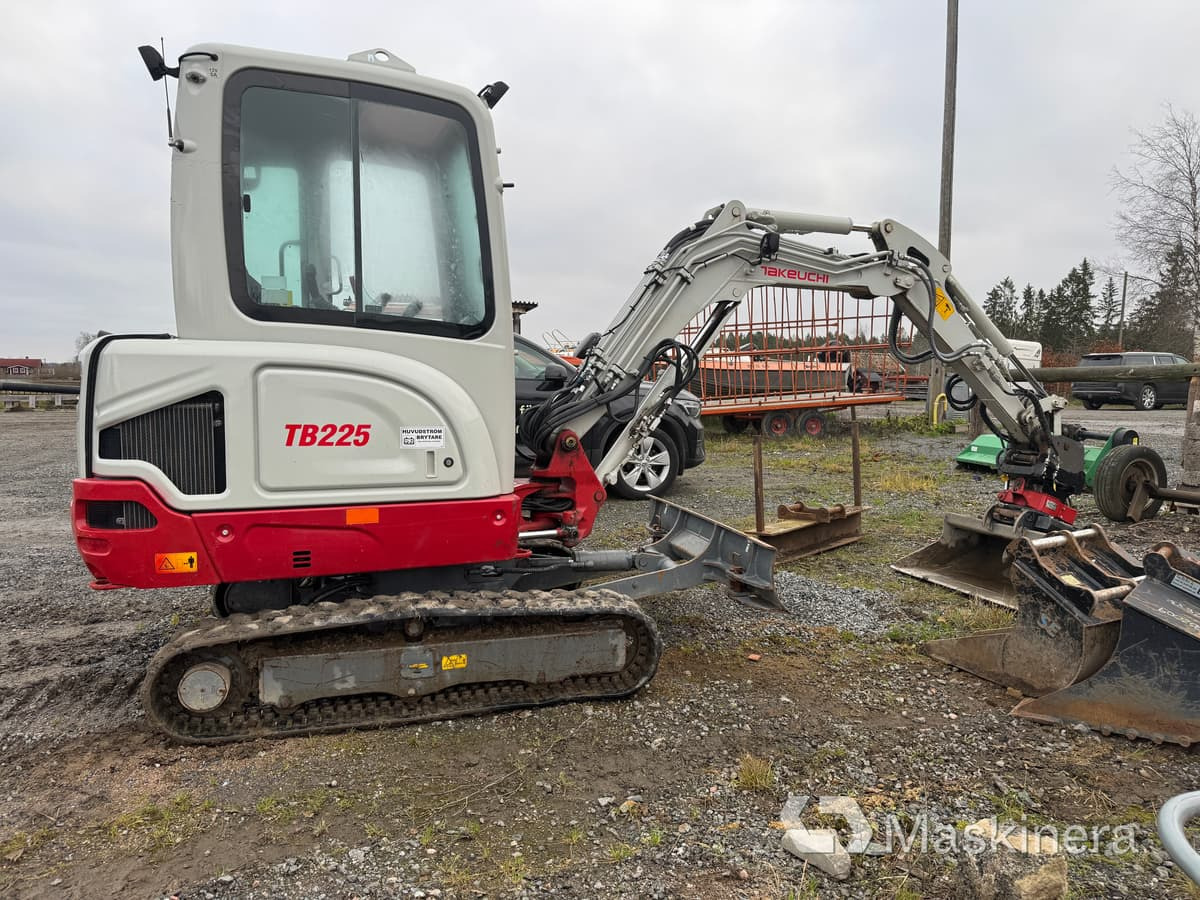 Grävmaskin Takeuchi TB225 - Crawler excavator: picture 3 Grävmaskin Takeuchi TB225 - Crawler excavator: picture 3
