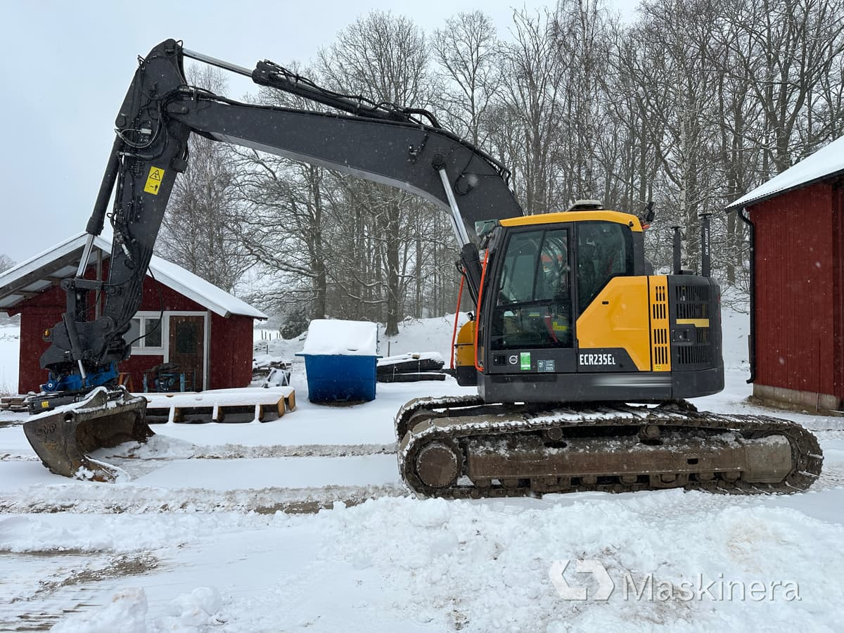 Grävmaskin Volvo ECR235EL med redskap - Crawler excavator: picture 2 Grävmaskin Volvo ECR235EL med redskap - Crawler excavator: picture 2
