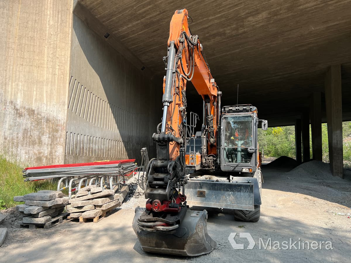 Hjulgrävare Doosan DX160W med tillbehör - Crawler excavator: picture 2 Hjulgrävare Doosan DX160W med tillbehör - Crawler excavator: picture 2
