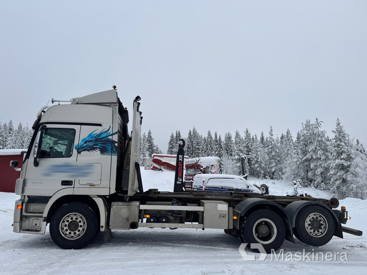 Mercedes-Benz Actros 2548 L Lastväxlare Mercedes-Benz 2548 L med flak - Hook lift truck: picture 2 Mercedes-Benz Actros 2548 L Lastväxlare Mercedes-Benz 2548 L med flak - Hook lift truck: picture 2
