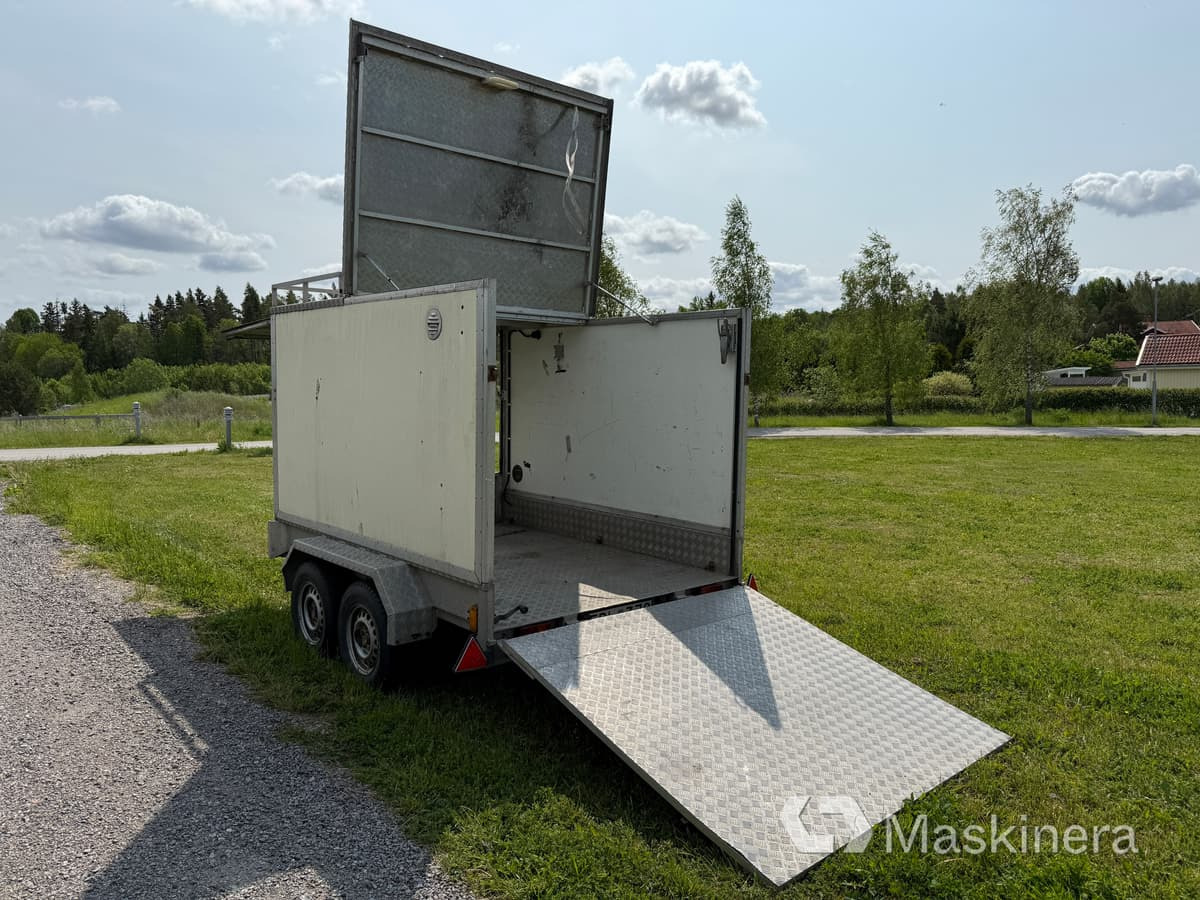 Öppningsbart Alu. kåpvagn, Bil & Plåtsläp 1700 - Closed box trailer: picture 3 Öppningsbart Alu. kåpvagn, Bil & Plåtsläp 1700 - Closed box trailer: picture 3