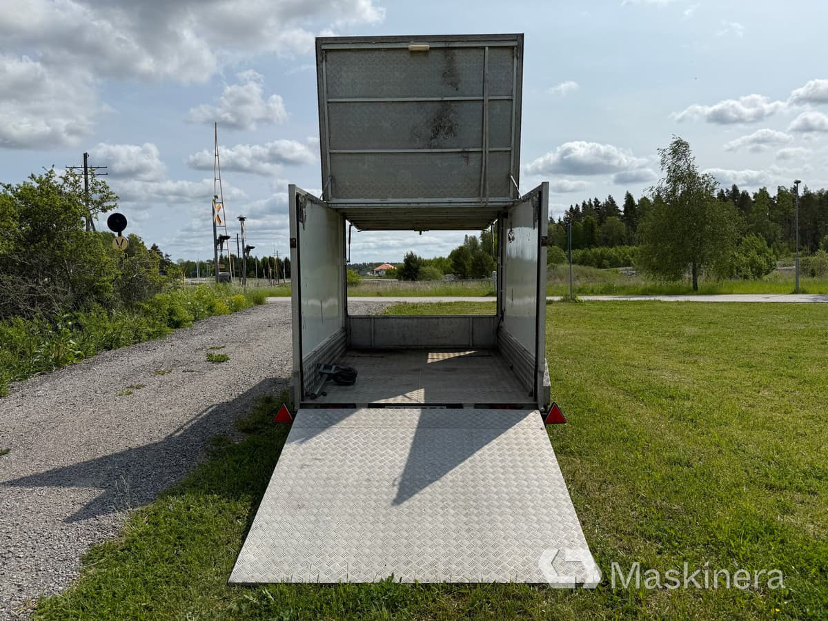 Öppningsbart Alu. kåpvagn, Bil & Plåtsläp 1700 - Closed box trailer: picture 2 Öppningsbart Alu. kåpvagn, Bil & Plåtsläp 1700 - Closed box trailer: picture 2