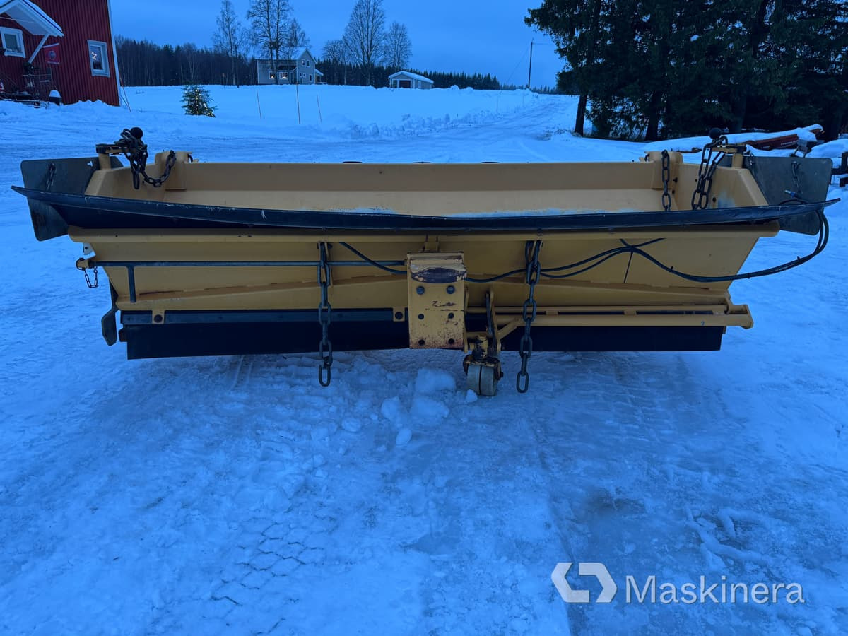 Falköping LB-1000 BL Sandspridare Falköping LB 1000 - Other machinery: picture 4 Falköping LB-1000 BL Sandspridare Falköping LB 1000 - Other machinery: picture 4