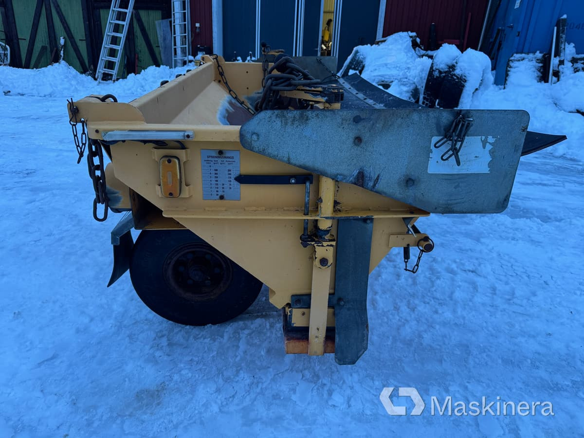 Falköping LB-1000 BL Sandspridare Falköping LB 1000 - Other machinery: picture 2 Falköping LB-1000 BL Sandspridare Falköping LB 1000 - Other machinery: picture 2
