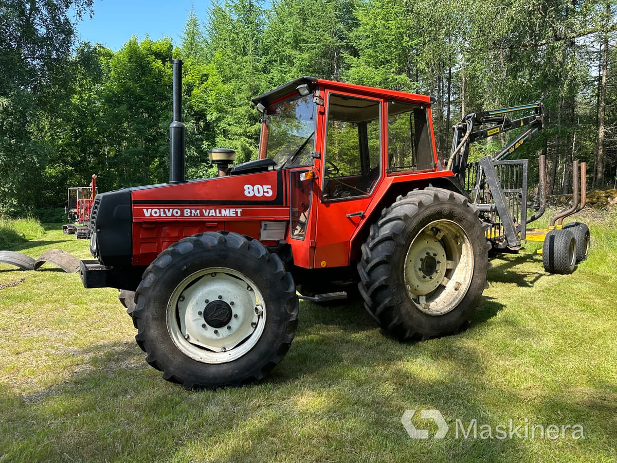 Traktor Volvo BM 805-4 med skogsvagn och kran - Farm tractor, Forestry trailer: picture 5 Traktor Volvo BM 805-4 med skogsvagn och kran - Farm tractor, Forestry trailer: picture 5