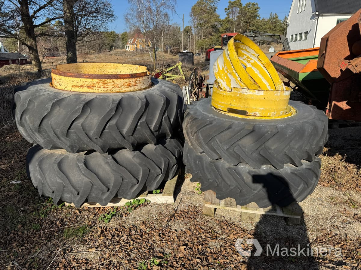 Traktordäck på fälg Dubbelmontage - Wheel and tire package for Farm tractor: picture 5 Traktordäck på fälg Dubbelmontage - Wheel and tire package for Farm tractor: picture 5