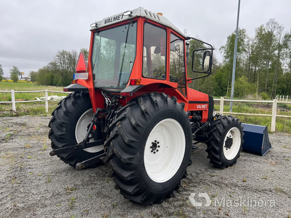 Valmet 604-4 Traktor Valmet 604-4 - Farm tractor: picture 5 Valmet 604-4 Traktor Valmet 604-4 - Farm tractor: picture 5