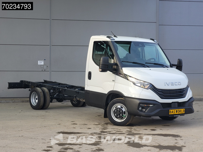 Iveco Daily 35C18 3.0L Automaat Dubbellucht 2025 model 410WB ACC Camera Airco Navi Chassis Cabine Fahrgestell Airco Cruise control - Commercial vehicle: picture 2 Iveco Daily 35C18 3.0L Automaat Dubbellucht 2025 model 410WB ACC Camera Airco Navi Chassis Cabine Fahrgestell Airco Cruise control - Commercial vehicle: picture 2