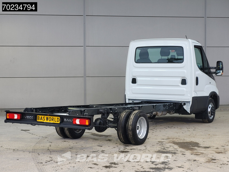 Iveco Daily 35C18 3.0L Automaat Dubbellucht 2025 model 410WB ACC Camera Airco Navi Chassis Cabine Fahrgestell Airco - Commercial vehicle: picture 3 Iveco Daily 35C18 3.0L Automaat Dubbellucht 2025 model 410WB ACC Camera Airco Navi Chassis Cabine Fahrgestell Airco - Commercial vehicle: picture 3