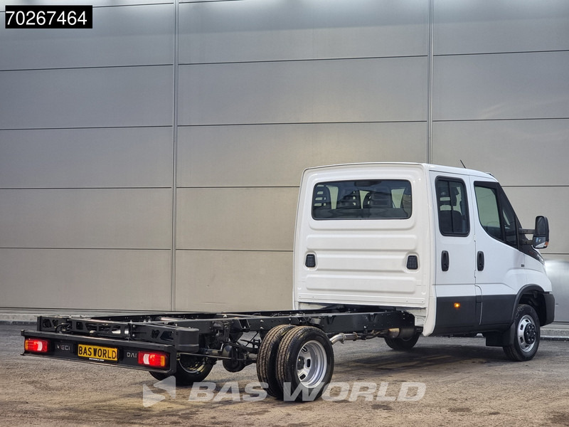 Iveco Daily 35C18 3.0L Dubbel Cabine Chassis 410WB 2025 model LED Navi Camera Airco Cruise Fahrgestell Airco Dubbel cabine Cruise control - Commercial vehicle: picture 5 Iveco Daily 35C18 3.0L Dubbel Cabine Chassis 410WB 2025 model LED Navi Camera Airco Cruise Fahrgestell Airco Dubbel cabine Cruise control - Commercial vehicle: picture 5
