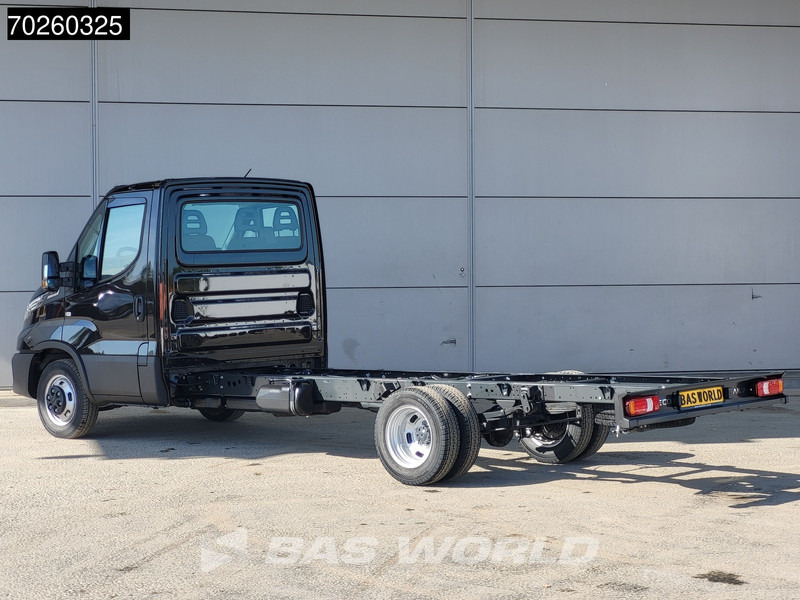 Iveco Daily 35C21 Automaat 410wb Dubbellucht 2025model Chassis Cabine ACC Fahrgestell Airco - Commercial vehicle: picture 2 Iveco Daily 35C21 Automaat 410wb Dubbellucht 2025model Chassis Cabine ACC Fahrgestell Airco - Commercial vehicle: picture 2