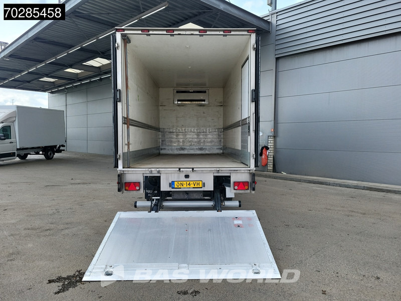 Iveco Daily 40C15 BE Combi Koelwagen Veldhuizen 2100kg Laadvermogen Laadklep Zijdeur Cruise Camera Euro5 Koel Koeler Kühl Kühler Kühlwagen K - Commercial vehicle: picture 3 Iveco Daily 40C15 BE Combi Koelwagen Veldhuizen 2100kg Laadvermogen Laadklep Zijdeur Cruise Camera Euro5 Koel Koeler Kühl Kühler Kühlwagen K - Commercial vehicle: picture 3