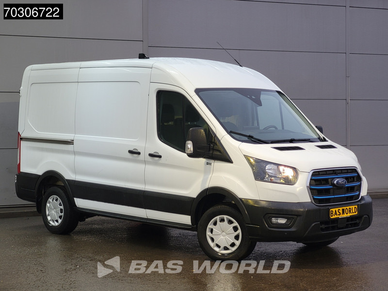 Ford E-Transit Elektrisch 68kWh 317km WLTP L2H2 Navi Airco Cruise Parkeersensoren v+a SYNC4-Display CarPlay Airco Cruise control - Panel van, Electric van: picture 3 Ford E-Transit Elektrisch 68kWh 317km WLTP L2H2 Navi Airco Cruise Parkeersensoren v+a SYNC4-Display CarPlay Airco Cruise control - Panel van, Electric van: picture 3