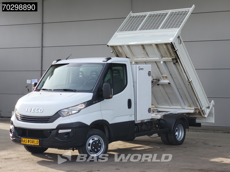 Iveco Daily 35C15 3.0L Kipper met Kist Dubbellucht 3,5t Trekhaak 150PK Airco Euro6 Tipper Benne Kieper Airco Trekhaak Cruise control - Tipper van: picture 2 Iveco Daily 35C15 3.0L Kipper met Kist Dubbellucht 3,5t Trekhaak 150PK Airco Euro6 Tipper Benne Kieper Airco Trekhaak Cruise control - Tipper van: picture 2