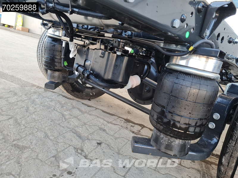 Iveco Daily 35C18 3.0L Automaat Luchtvering Laadklep Zijdeur Dubbellucht Bakwagen 180PK LED Airco Cruise Camera Lat om Lat D'Hollandia Euro6 - Closed box van: picture 5 Iveco Daily 35C18 3.0L Automaat Luchtvering Laadklep Zijdeur Dubbellucht Bakwagen 180PK LED Airco Cruise Camera Lat om Lat D'Hollandia Euro6 - Closed box van: picture 5