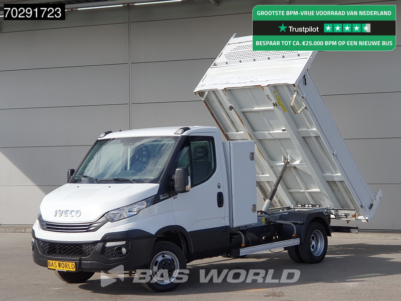 Iveco Daily 35C18 3.0L Automaat Open Laadbak met Kist Dubbellucht 3,5t Trekhaak Airco Euro6 Pritsche Pickup Open Box 2m3 Airco Trekhaak Crui - Open body delivery van: picture 1 Iveco Daily 35C18 3.0L Automaat Open Laadbak met Kist Dubbellucht 3,5t Trekhaak Airco Euro6 Pritsche Pickup Open Box 2m3 Airco Trekhaak Crui - Open body delivery van: picture 1