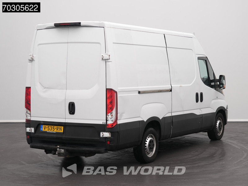 Iveco Daily 35S13 L2H2 3,5t Trekhaak Airco Cruise Camera APK 09-2026 L2 Airco Trekhaak Cruise control - Panel van: picture 5 Iveco Daily 35S13 L2H2 3,5t Trekhaak Airco Cruise Camera APK 09-2026 L2 Airco Trekhaak Cruise control - Panel van: picture 5