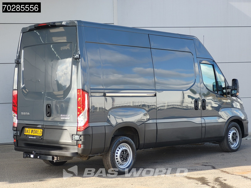 Iveco Daily 35S18 3.0L Automaat 180PK L2H2 3500kg Trekhaak LED Navi Airco Cruise Camera Euro6 L2 11m3 Airco Trekhaak Cruise control - Panel van: picture 3 Iveco Daily 35S18 3.0L Automaat 180PK L2H2 3500kg Trekhaak LED Navi Airco Cruise Camera Euro6 L2 11m3 Airco Trekhaak Cruise control - Panel van: picture 3